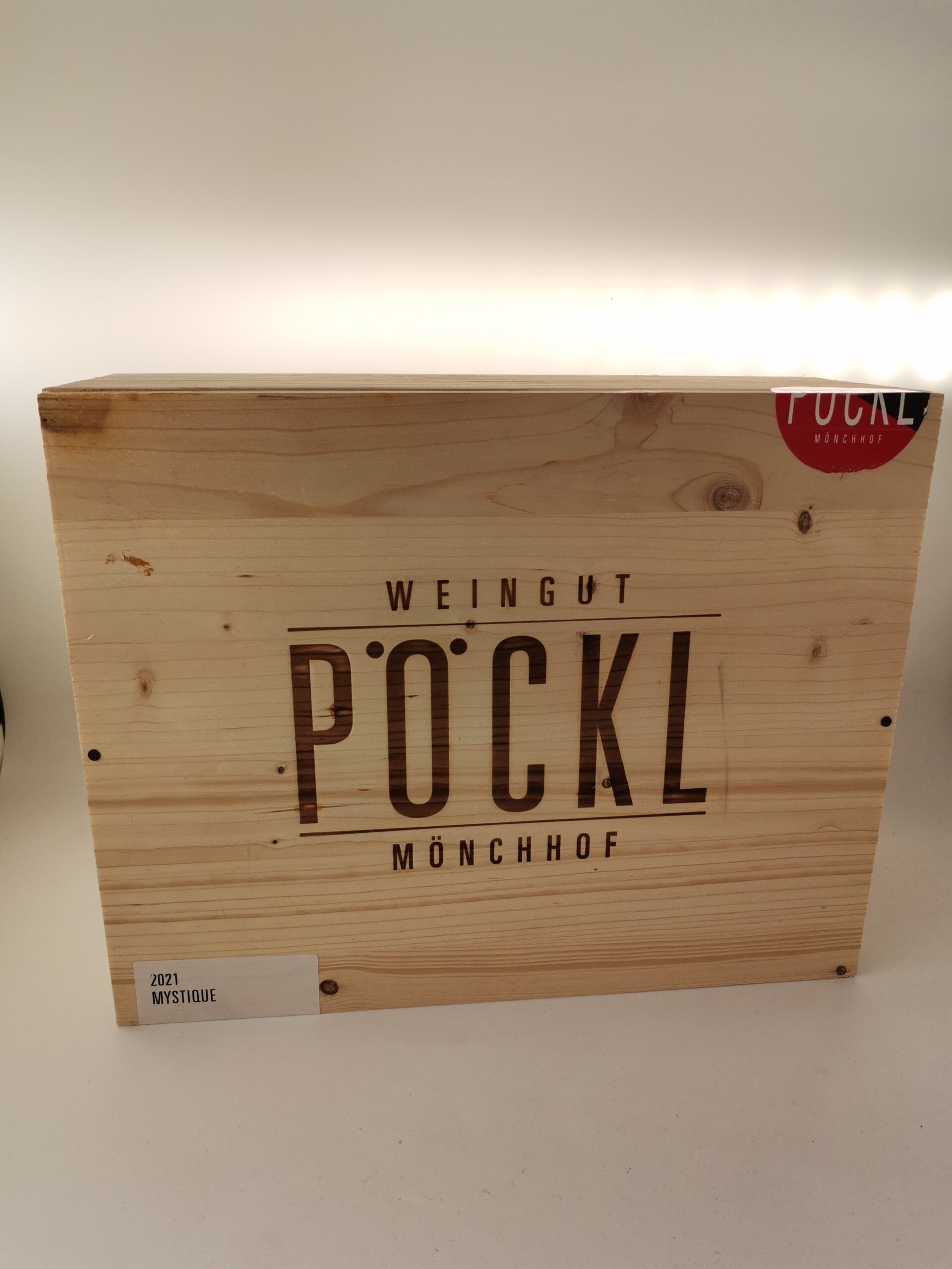Weingut Pöckl Mystique Original Wood Case with 3 bottles 2021
